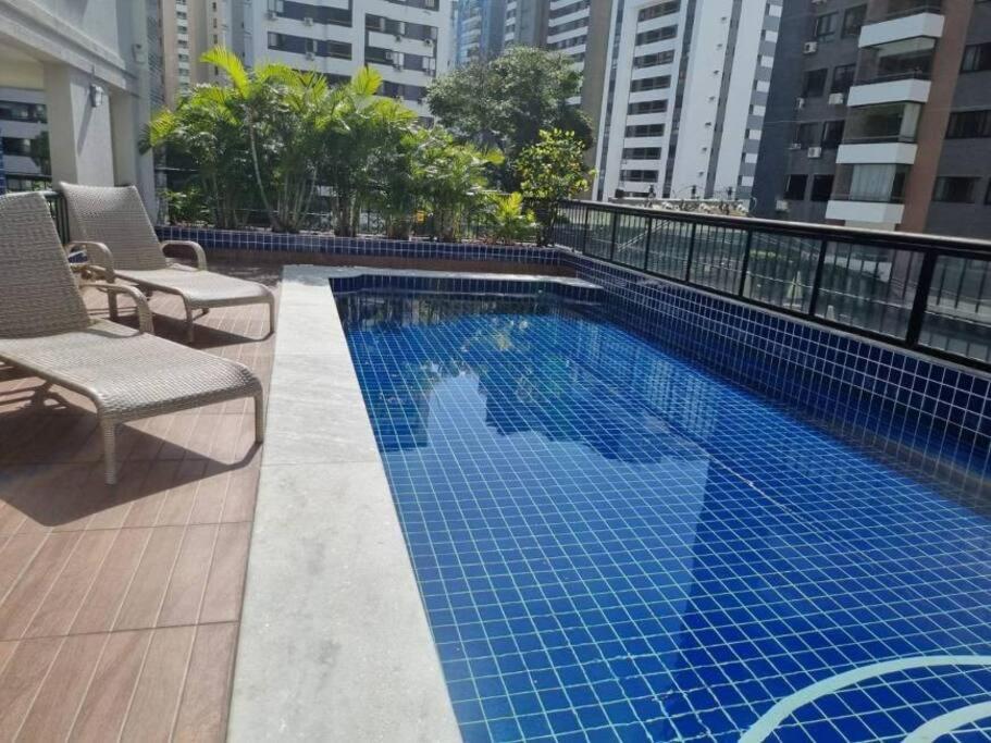 Apt completo com Climatização e garagem privativa - na Pituba l piscina em manutenção l