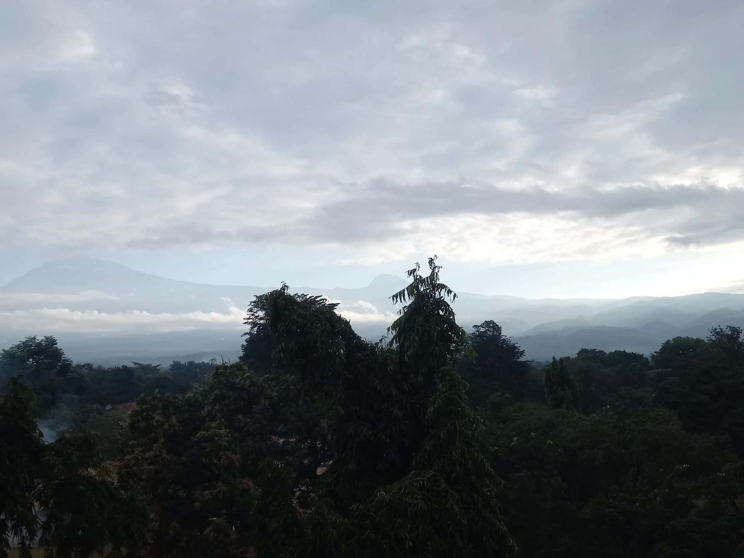 Hilton Hil Mountain View view 4