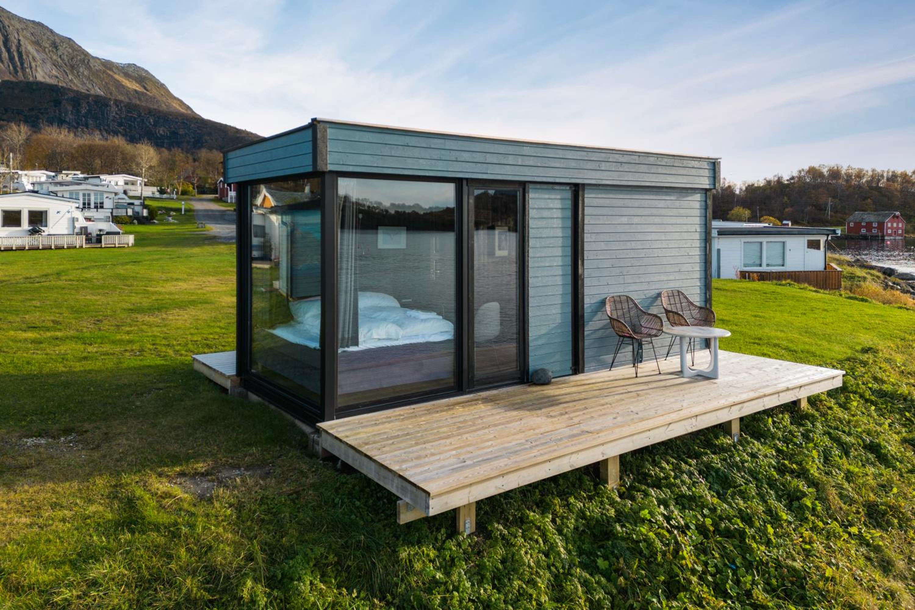 Cool Cabins, Sandhornøy view 2