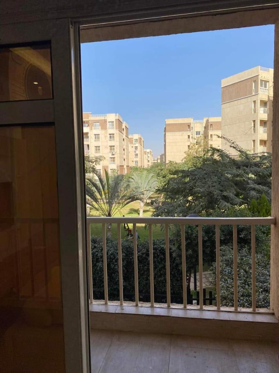 Luxurious, fully furnished and well equipped apartment with modern amenities, stunning views, and convenient location for remote work or studying from home