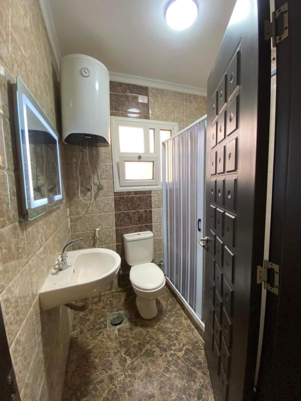 Luxurious, fully furnished and well equipped apartment with modern amenities, stunning views, and convenient location for remote work or studying from home