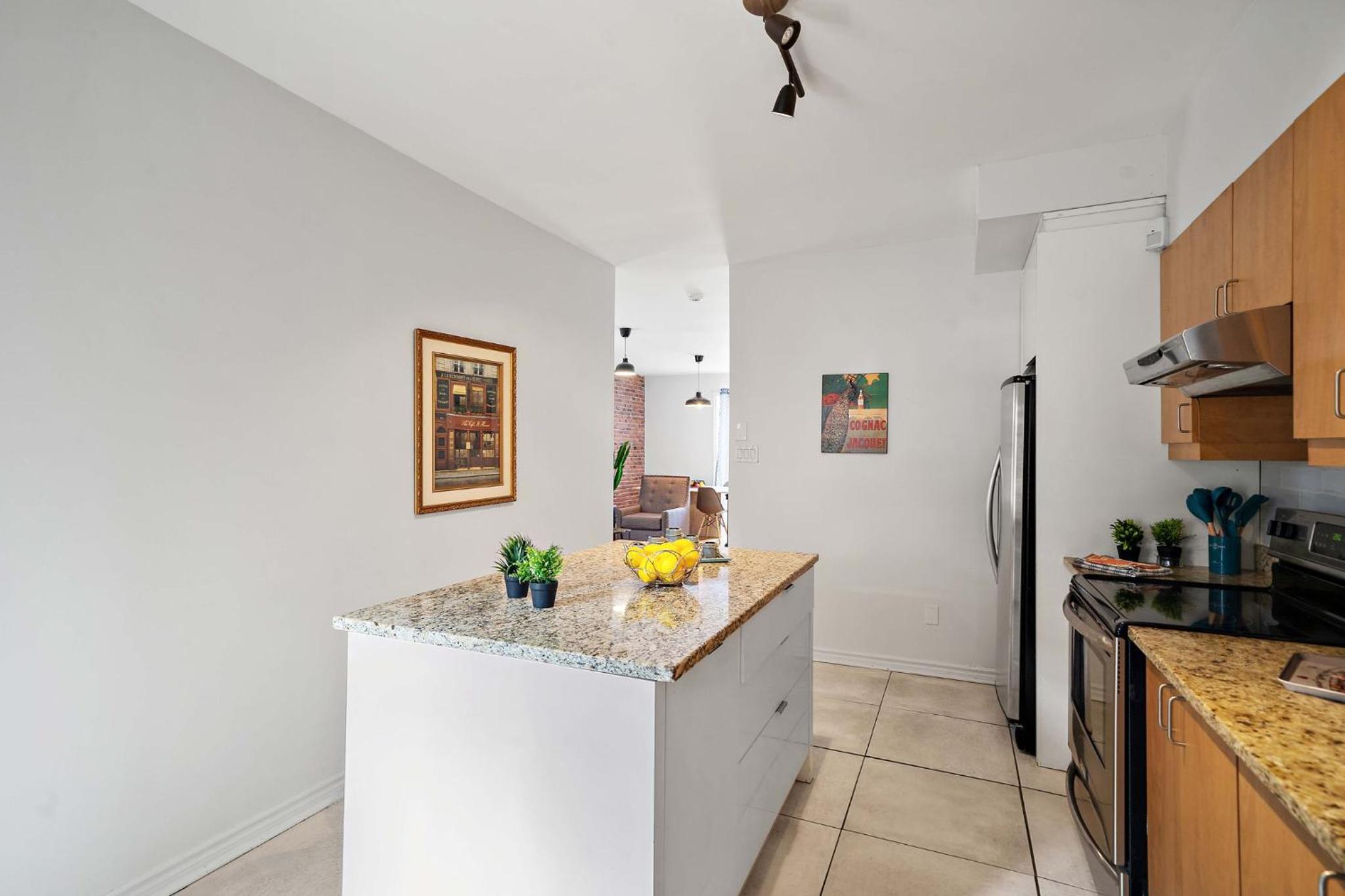 DUPLEX FOR GROUP STAY_MONT-ROYAL