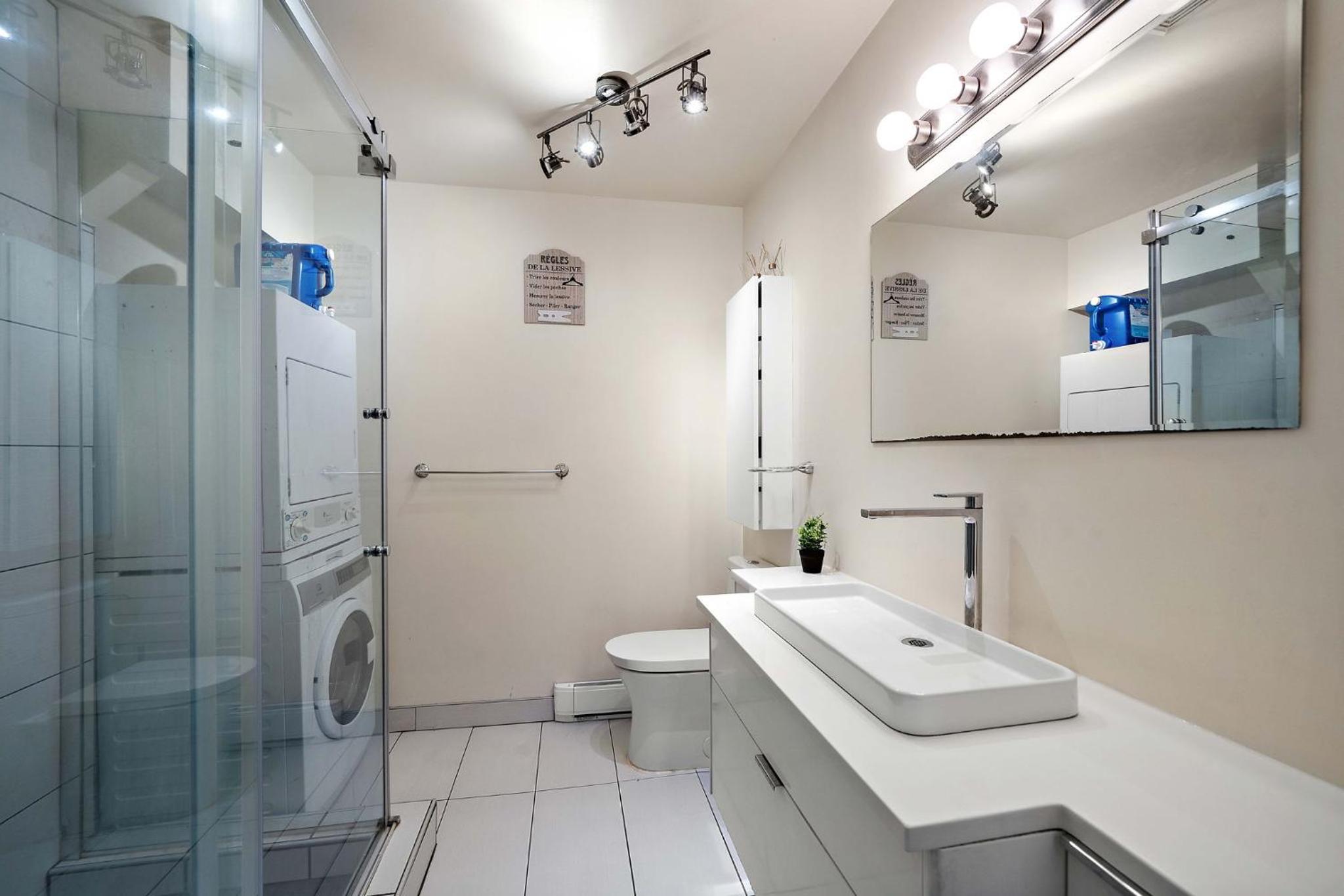 DUPLEX FOR GROUP STAY_MONT-ROYAL