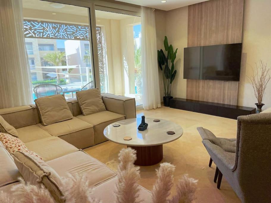 Stunning 2 BR/ Free Beach & Pool Access @ Mangroovy, El Gouna view 4