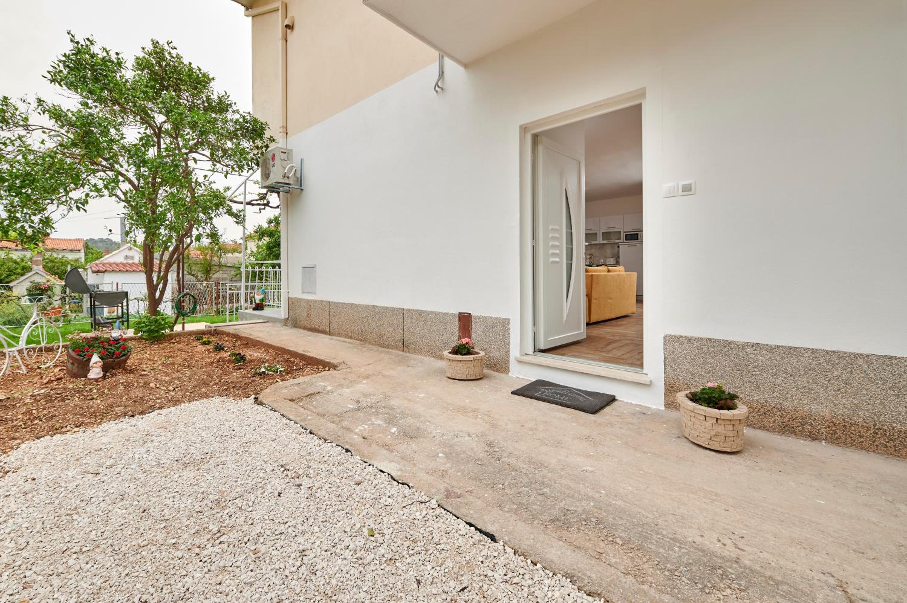 New 4* apartman Zoa in Trogir