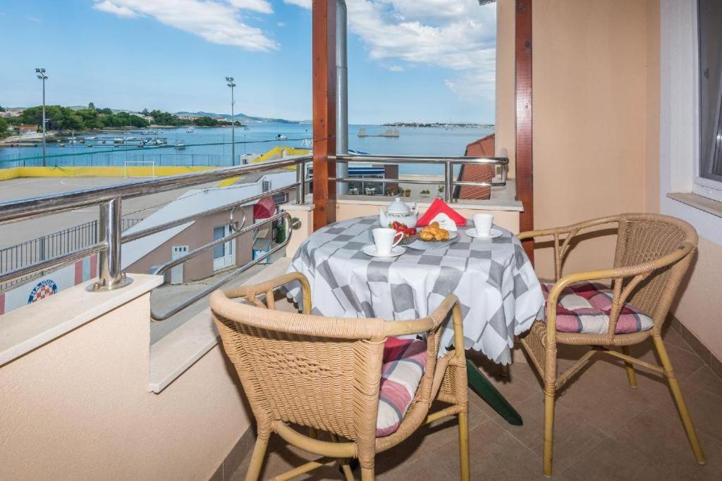 Apartments Mira