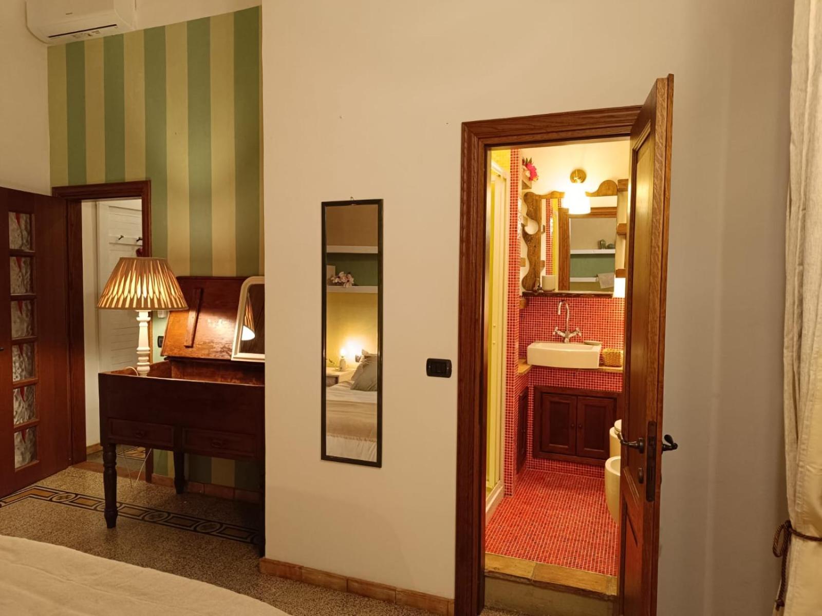 Florence castle apartment 2 bedrooms, 2 bathrooms