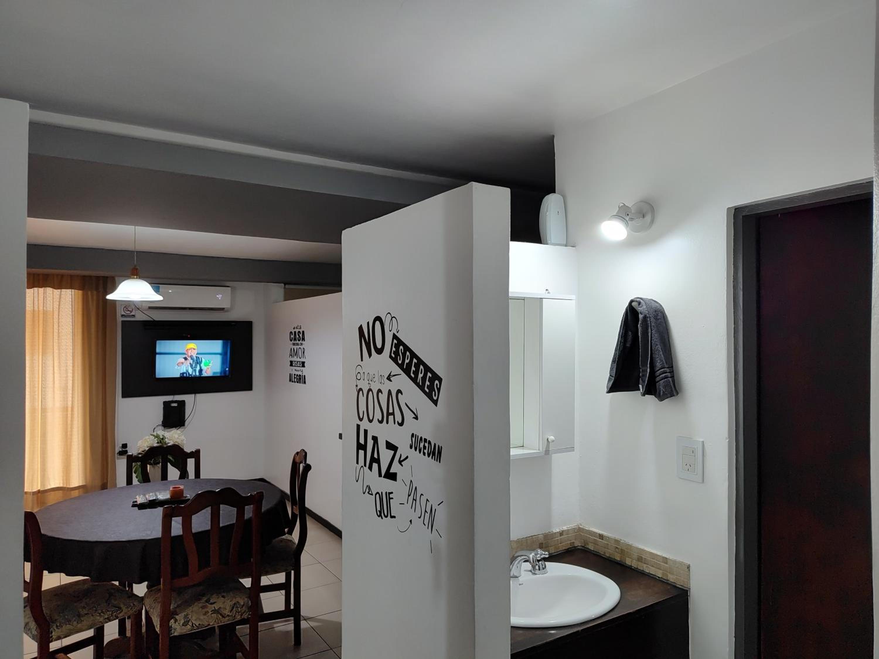 Diferente, moderno, a metros de plaza principal