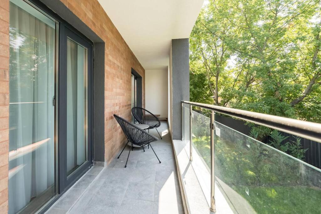 Pepita - Elegant 2BR Apt with Garden View view 4