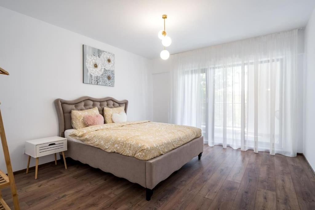 Pepita - Elegant 2BR Apt with Garden View view 3