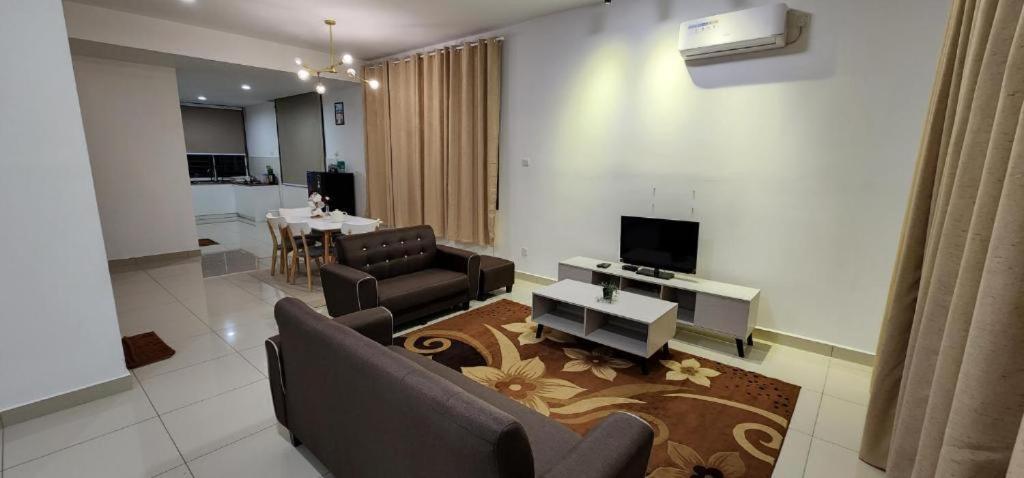 AKMA HOMES DESARU photo 5