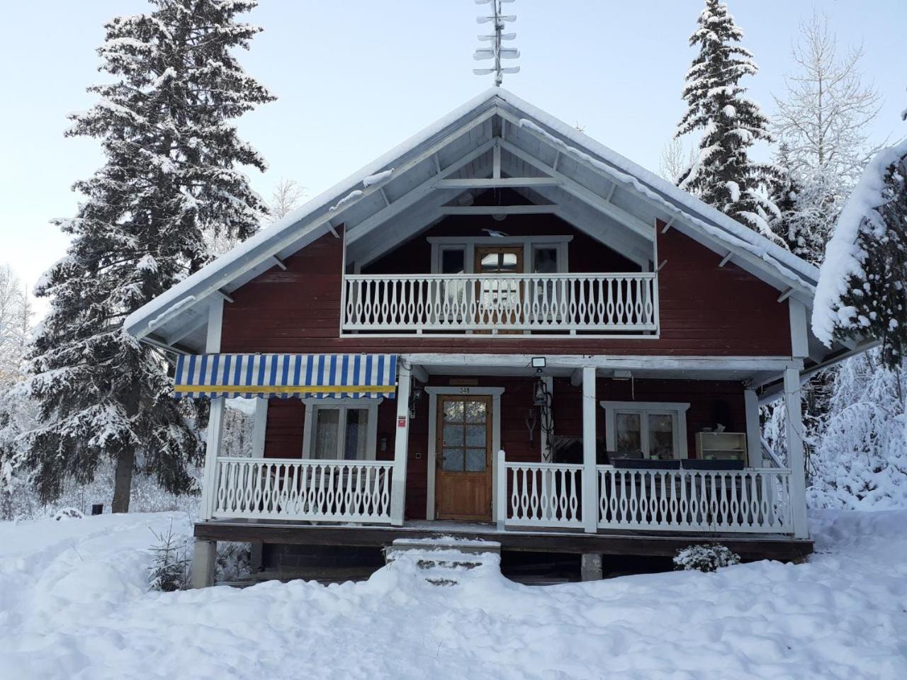 Rauhallinen mökki