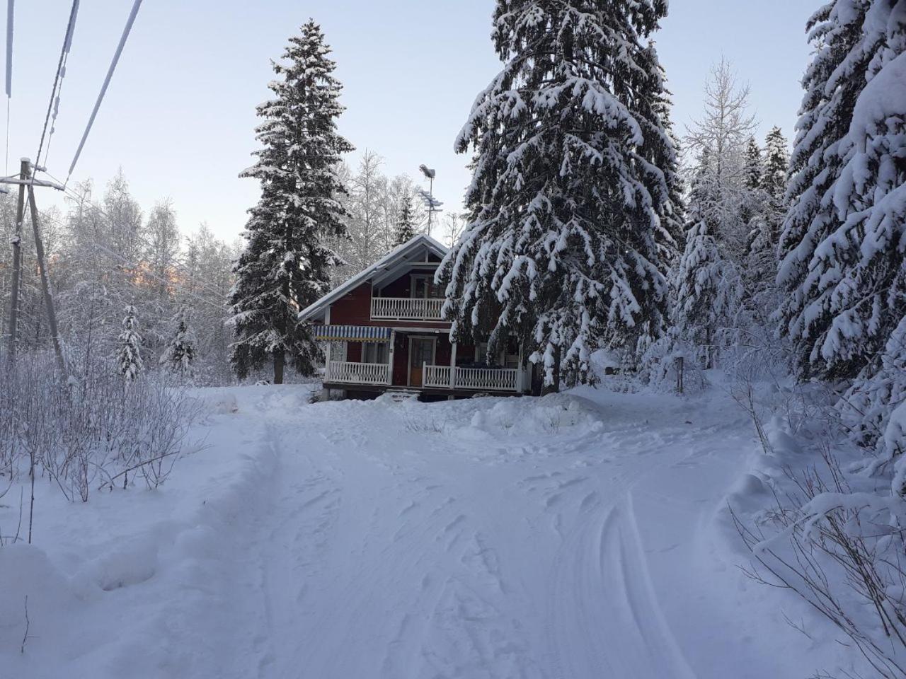 Rauhallinen mökki