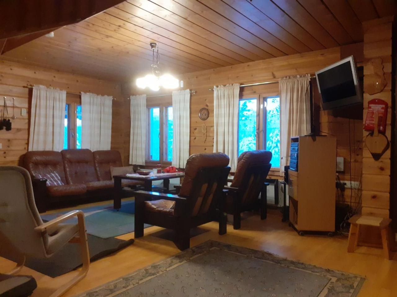 Rauhallinen mökki