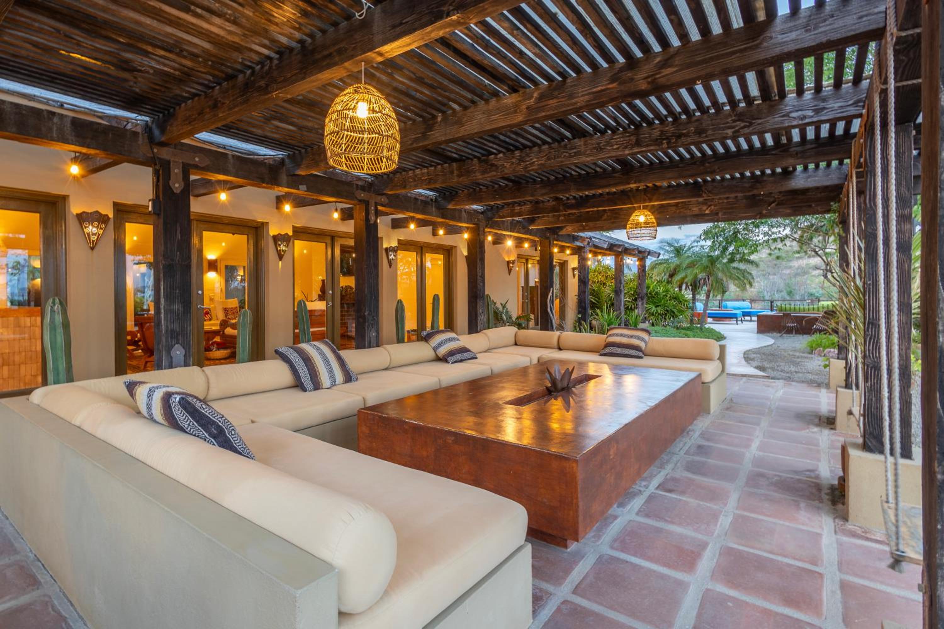 Villa Vida Cabo - Authentic Spacious Ocean View Near Beach & Town view 4