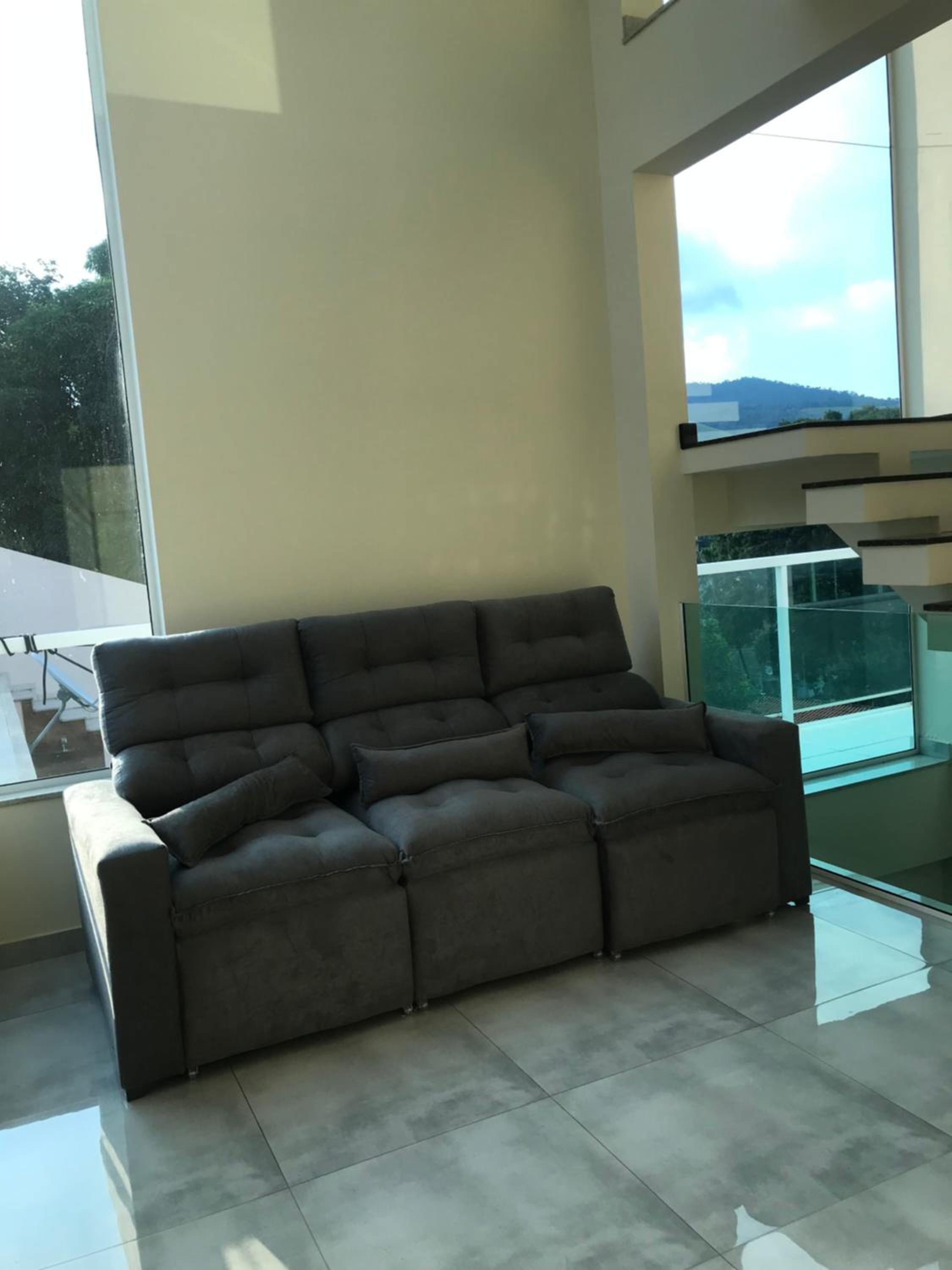Casa de vidro com vista para a Mata Atlântica no Centro de Miguel Pereira