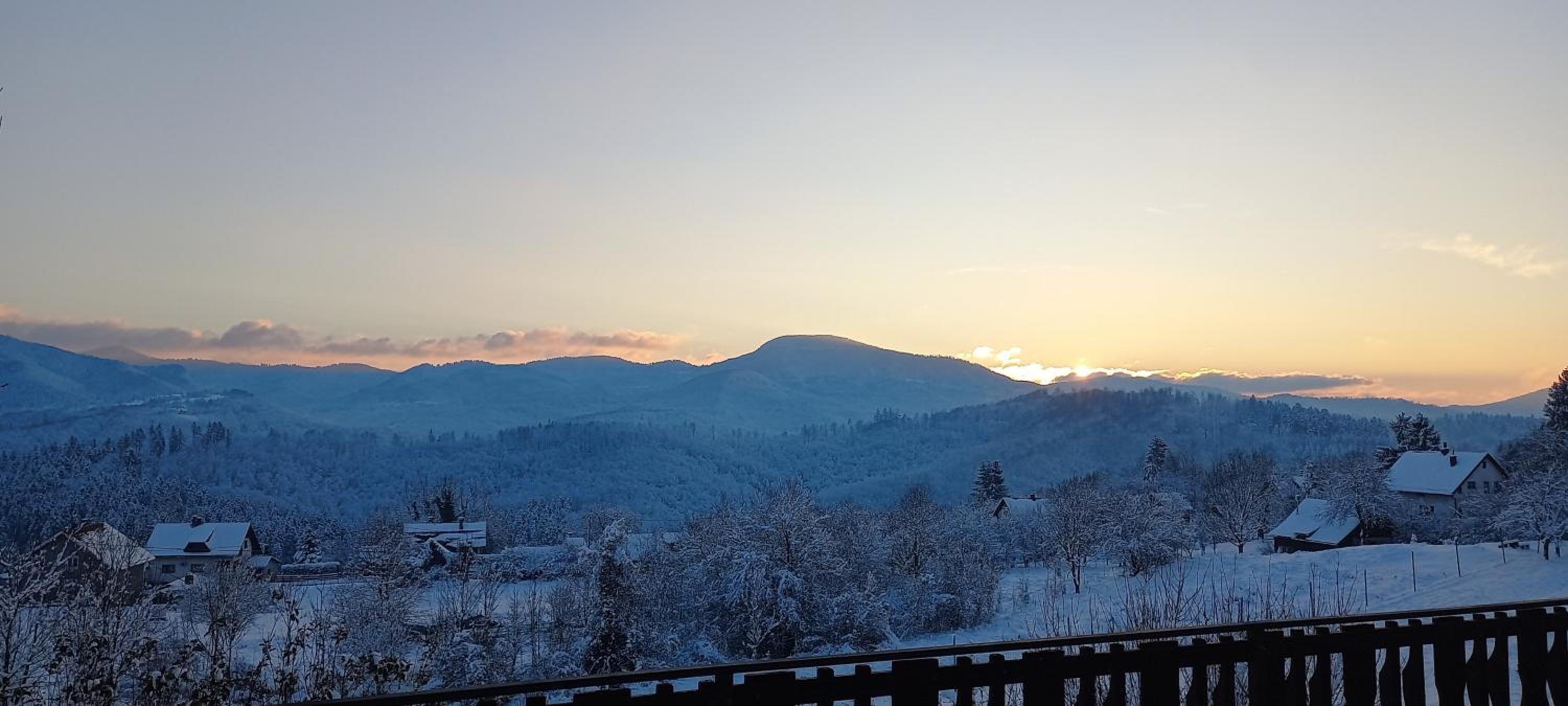 Apartment ROKO with sauna & view