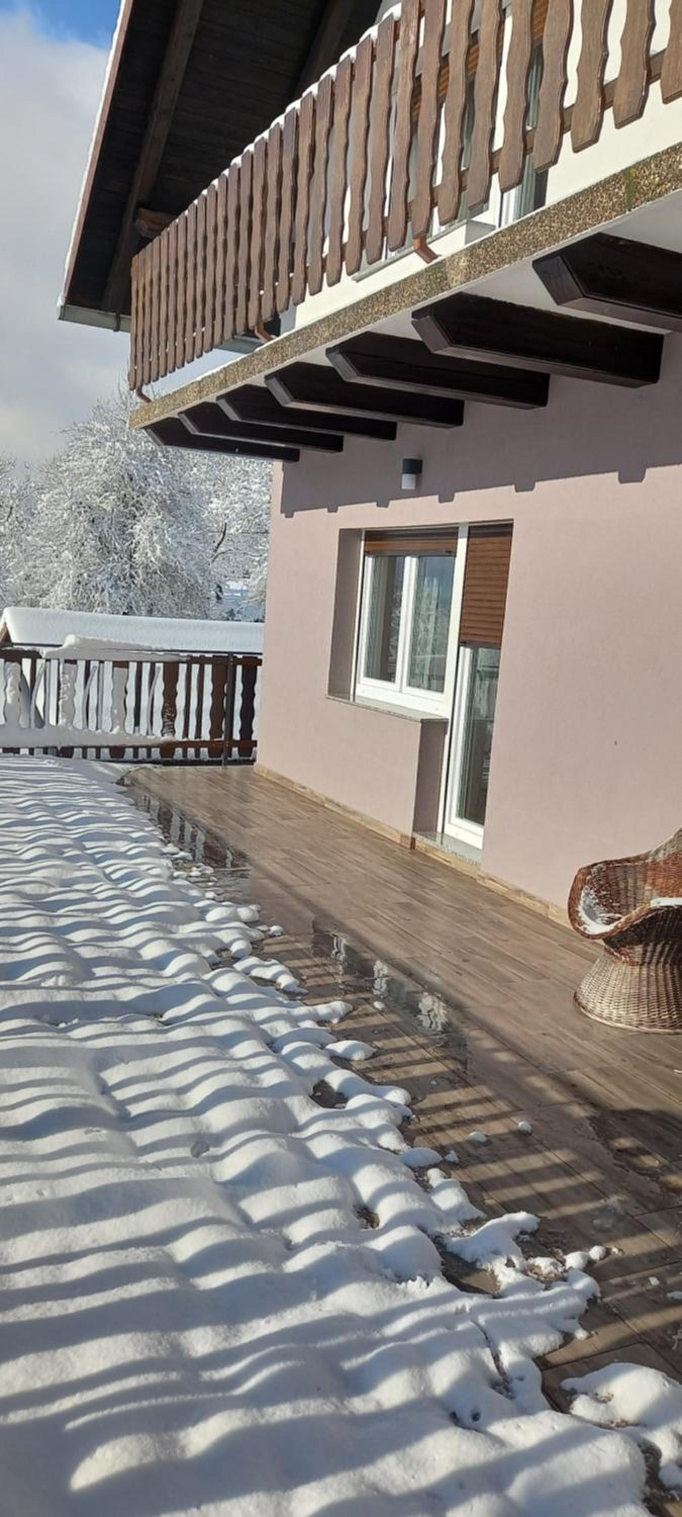 Apartment ROKO with sauna & view