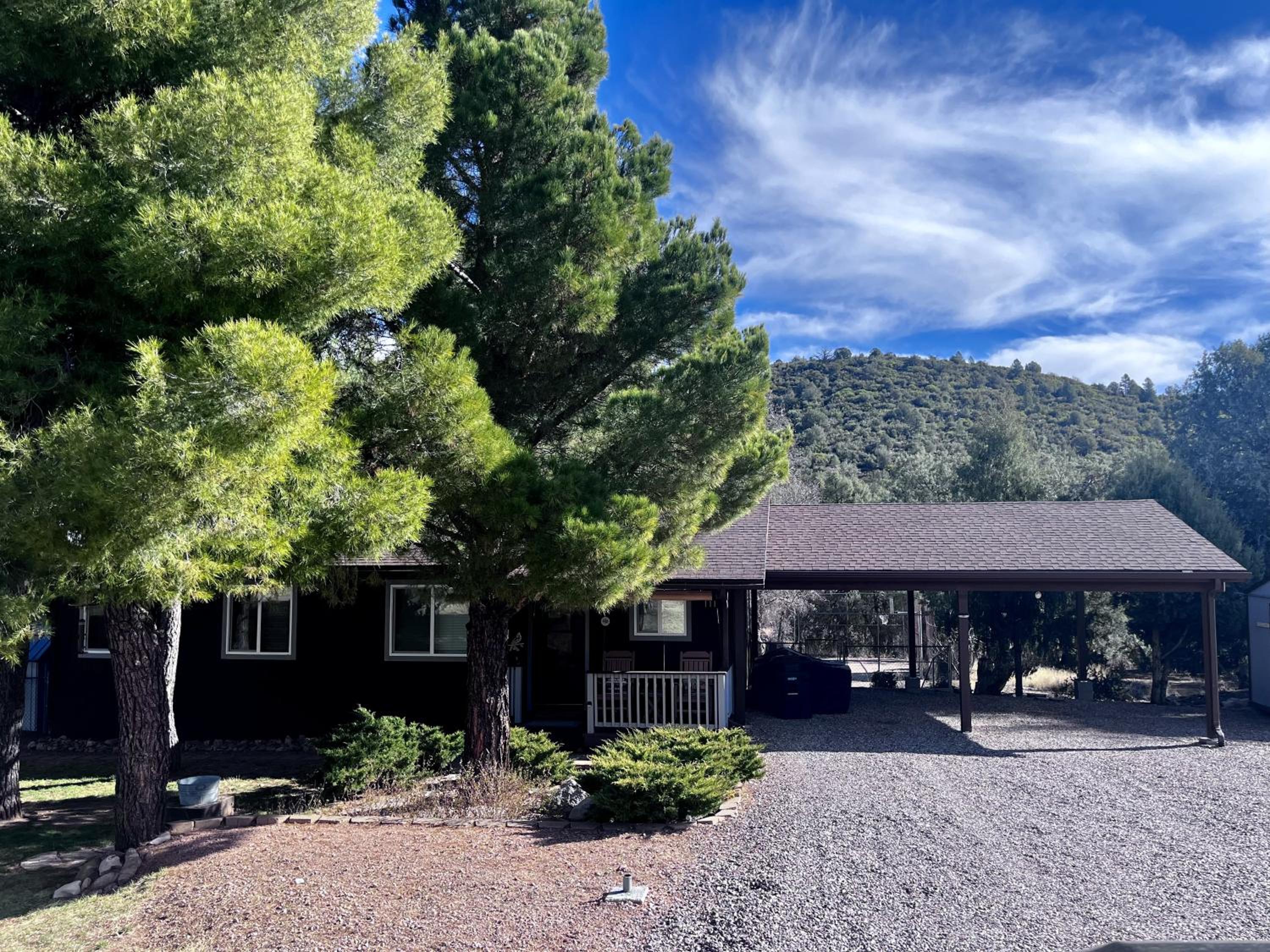 3B/1B Riverfront Retreat Nestled on 1/3 Acre in Payson, Year-Round Nature Escape view 2
