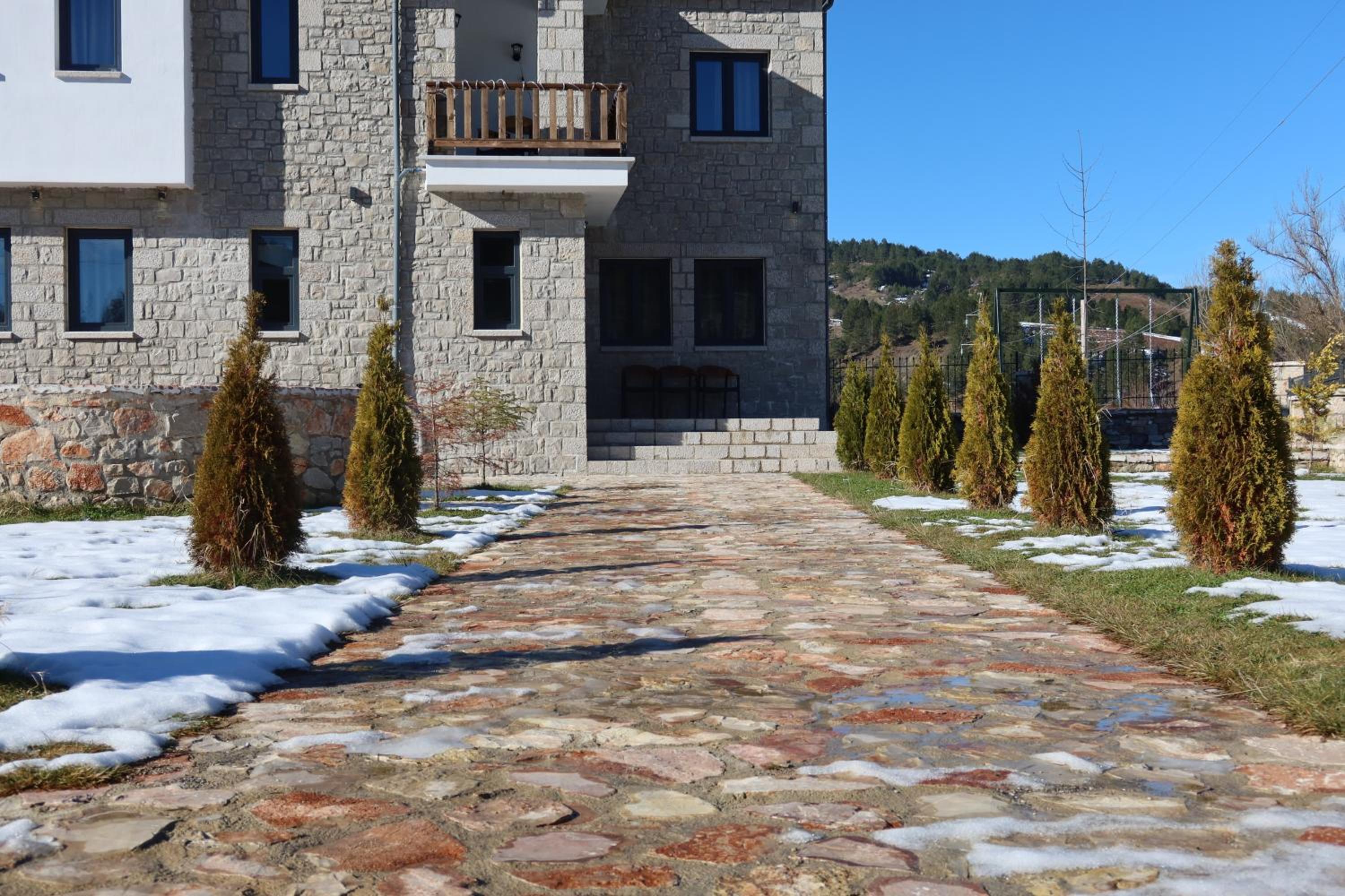 Stone Villas Voskopoja