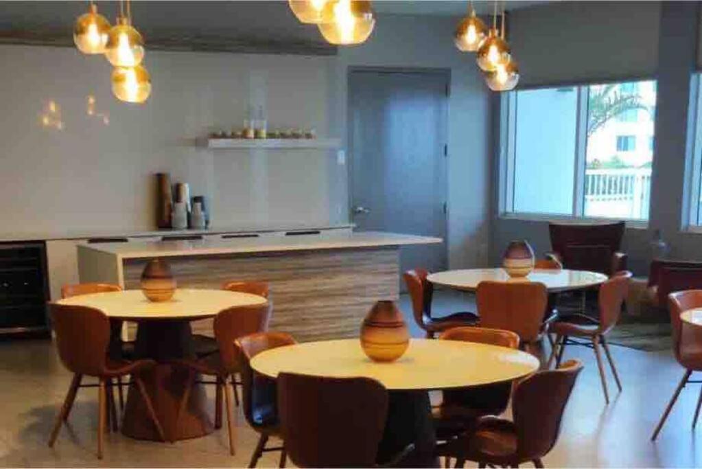 Club at Brickell Bay Bayview Balcony 1BR Free Parking