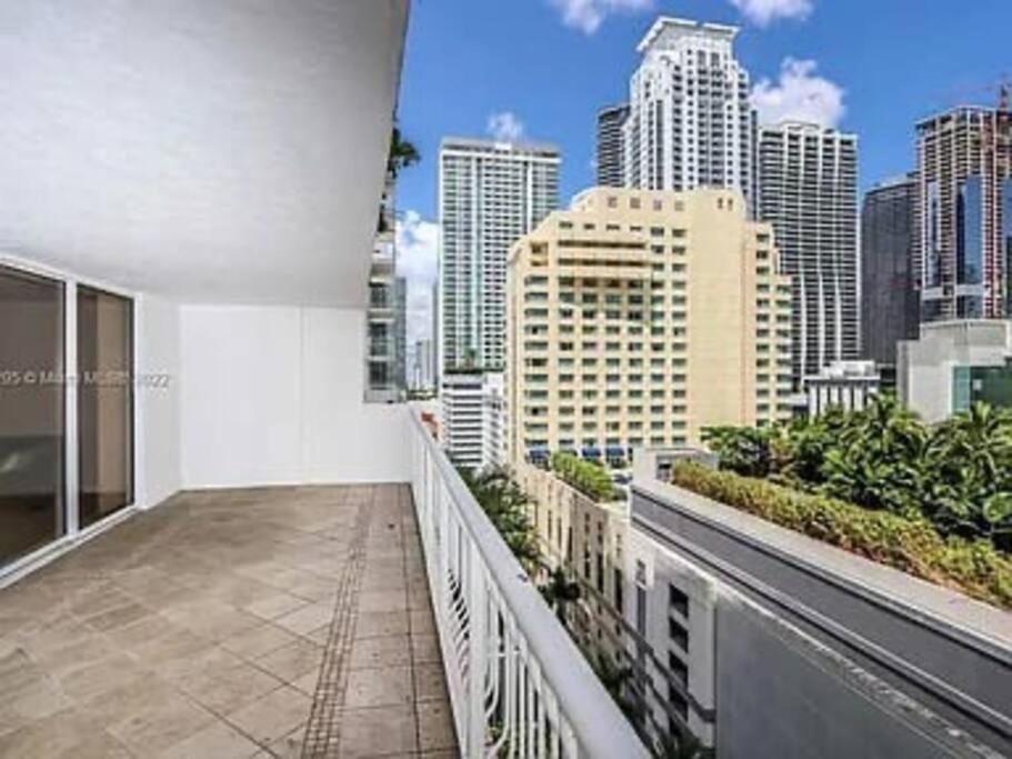 Club at Brickell Bay Bayview Balcony 1BR Free Parking