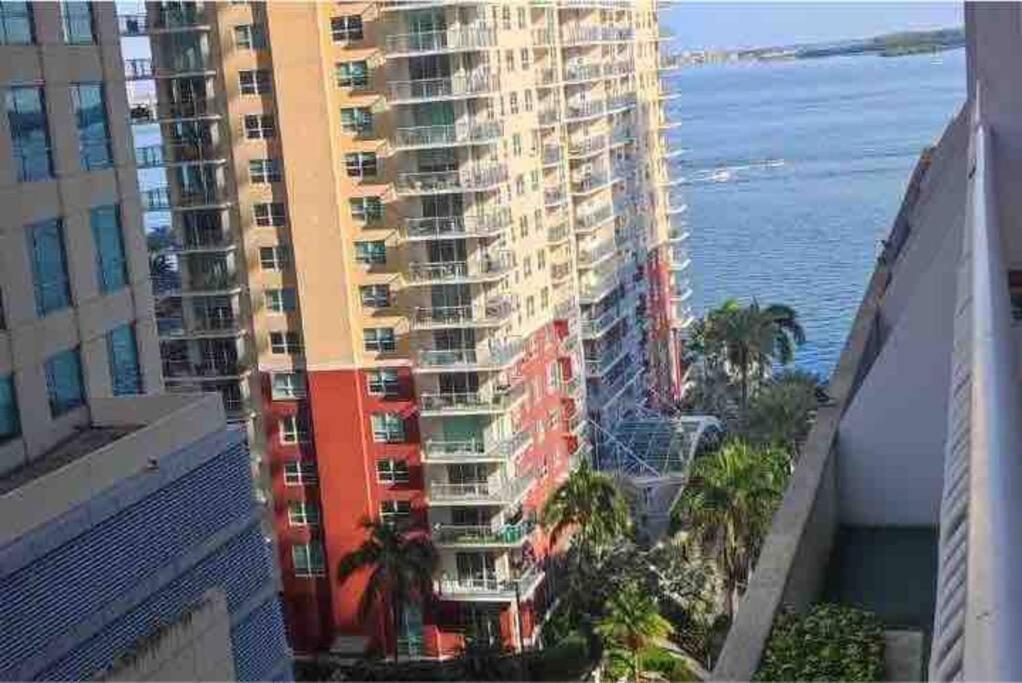 Club at Brickell Bay Bayview Balcony 1BR Free Parking