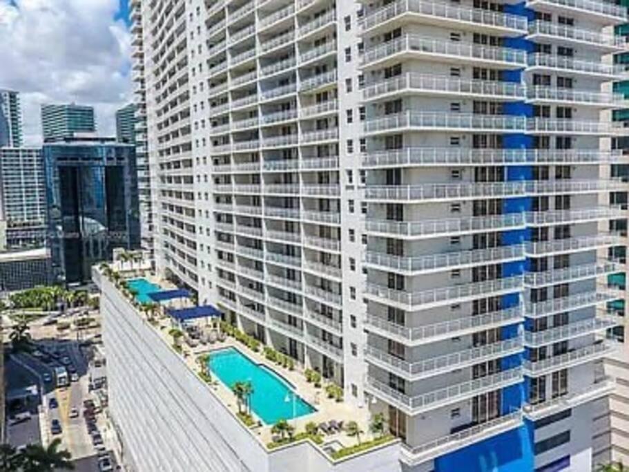 Club at Brickell Bay Bayview Balcony 1BR Free Parking