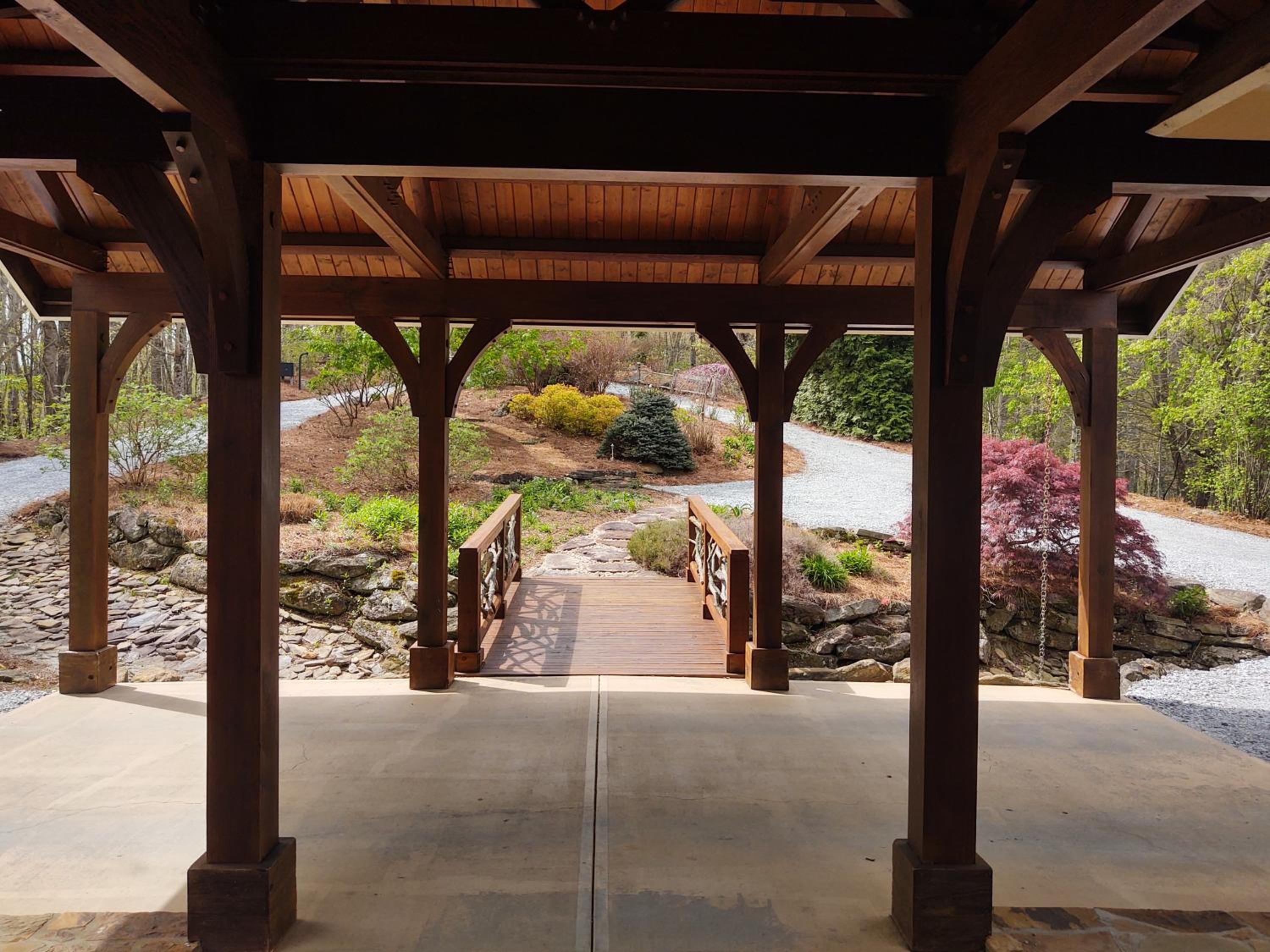 Buttercup Haven - Sweeping Mountain Views - 5 Star Rated Home - Hot Tub view 3