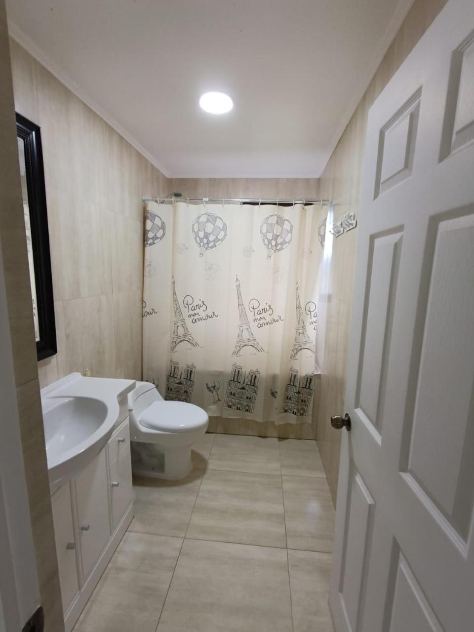 Casa con excelentes 2 habitaciones 1 Doble Matrimonial y otra 2 camas indiv con vista al volcán, Puerto Varas