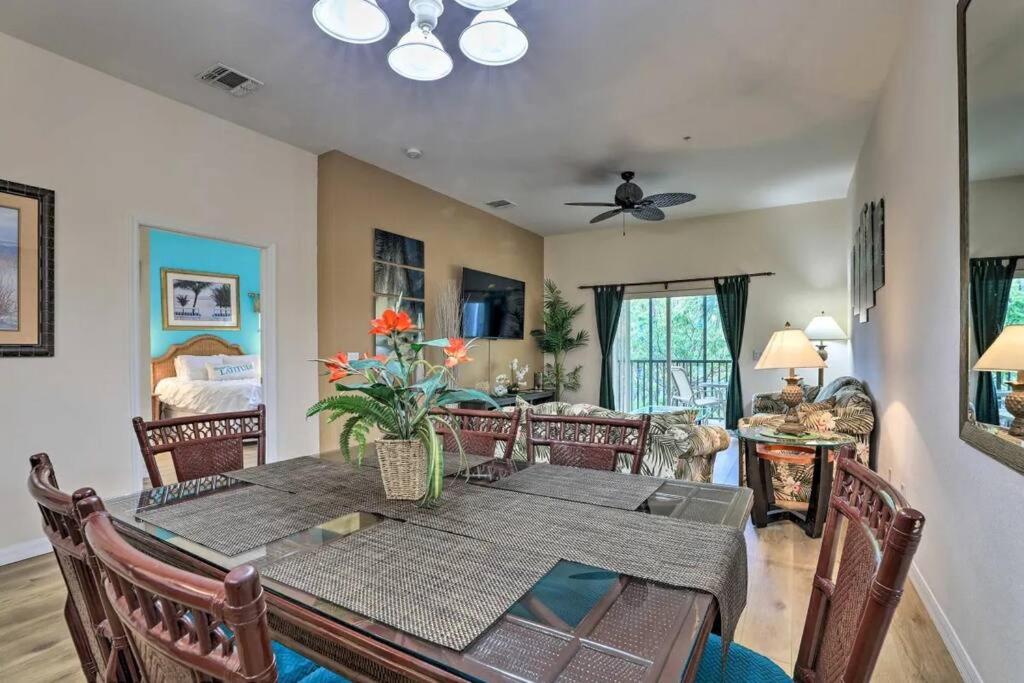 Beach Resort with poolside tiki bar and Hot Tubs near Disney World view 3