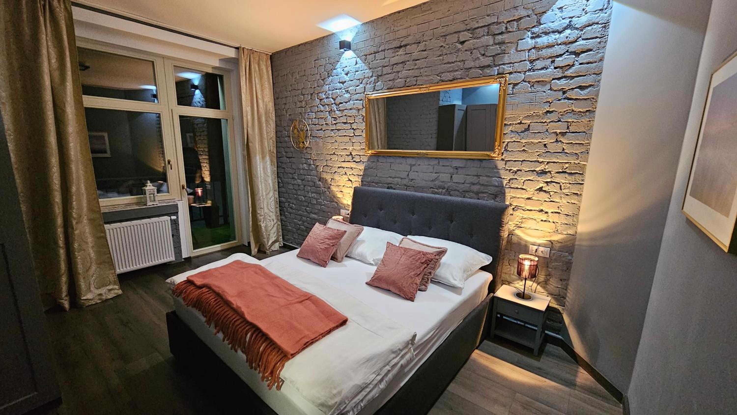 Apartment Silver 313
