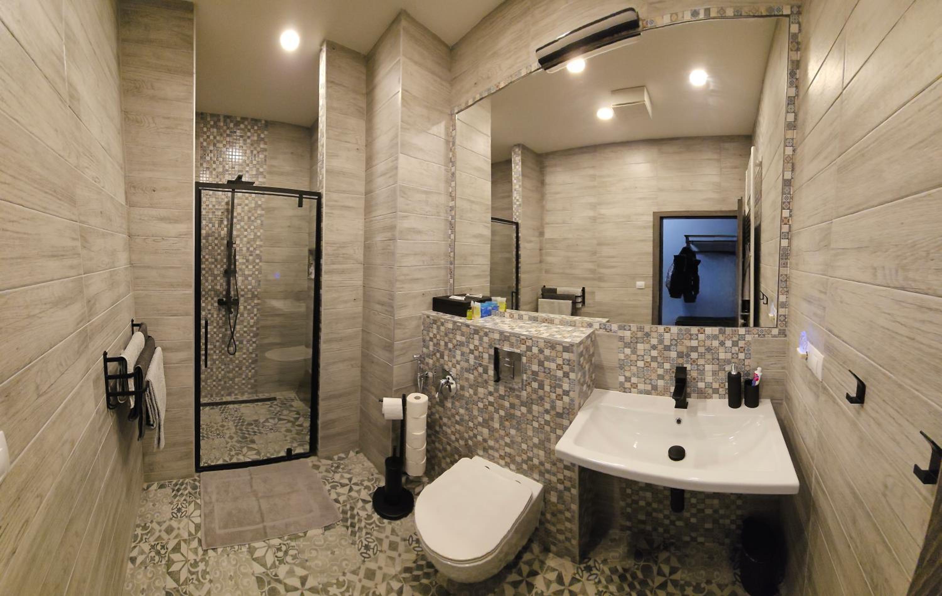 Apartment Silver 313