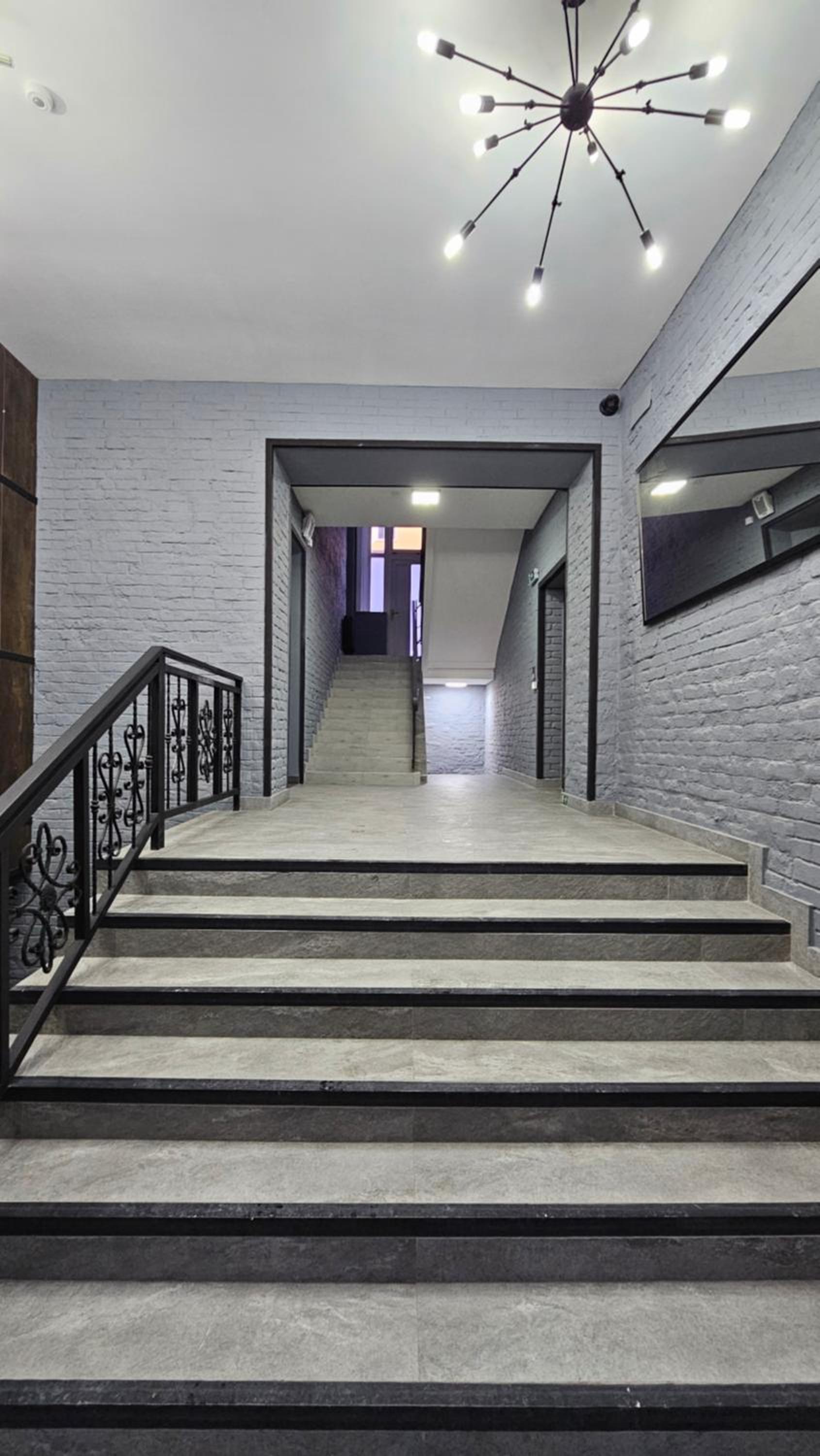 Apartment Silver 313