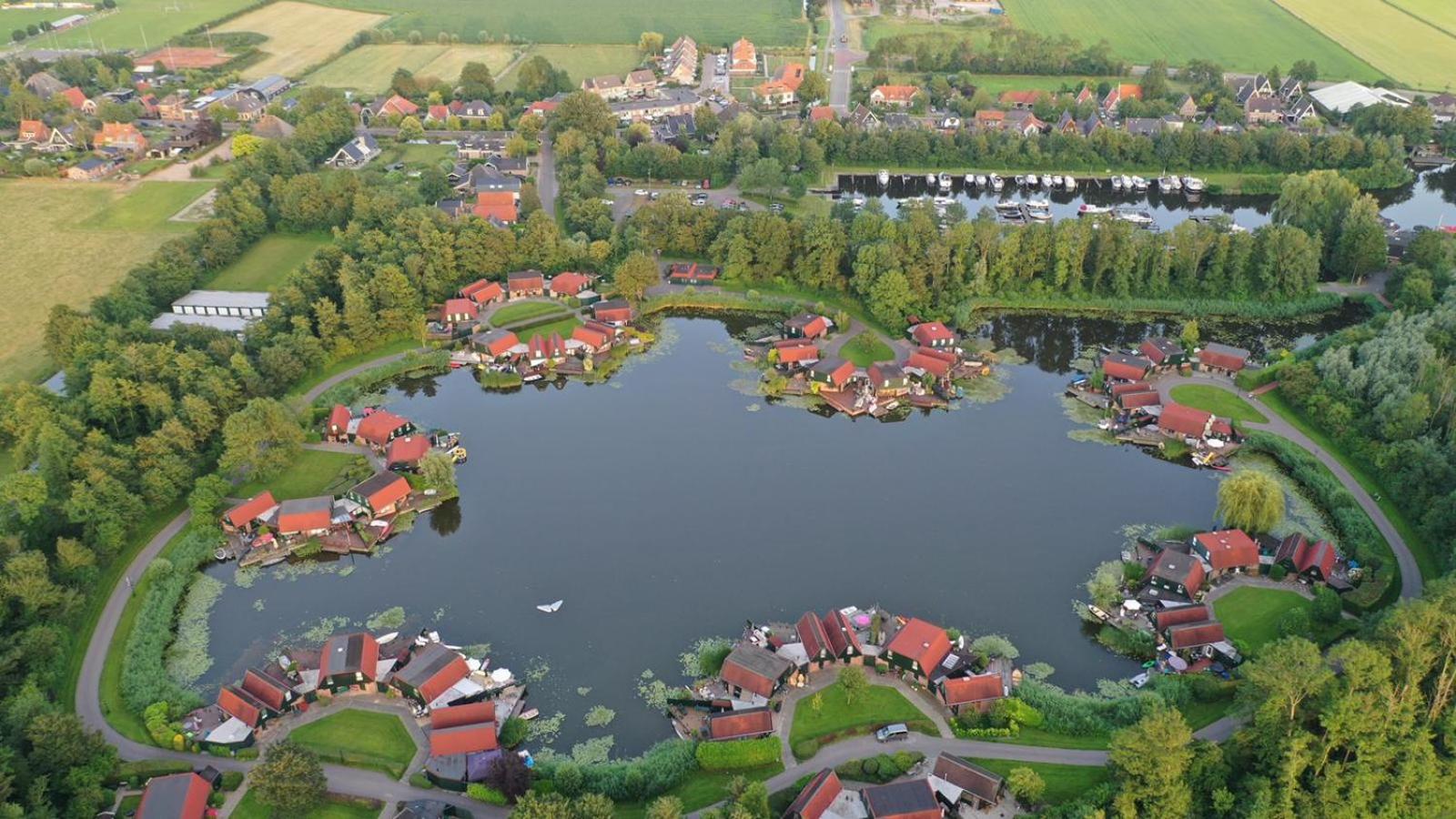 Lakeside Cottage De Rijd