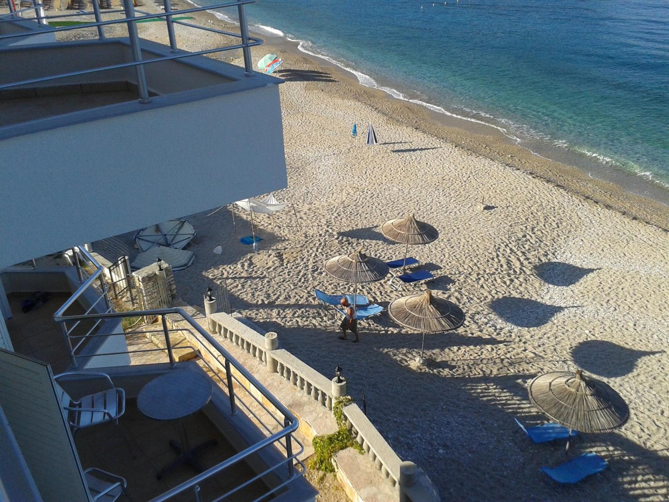 Magic Ionian Apartments & Rooms