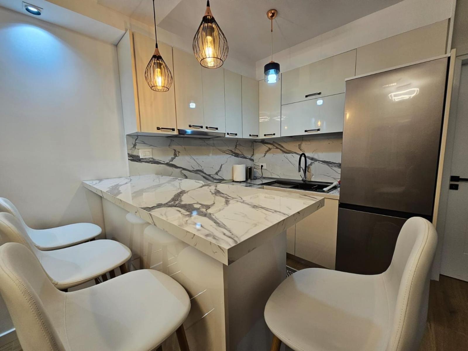 Elois Luxury Apartment