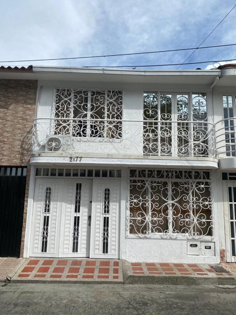 Apartamento, Casa en Buga