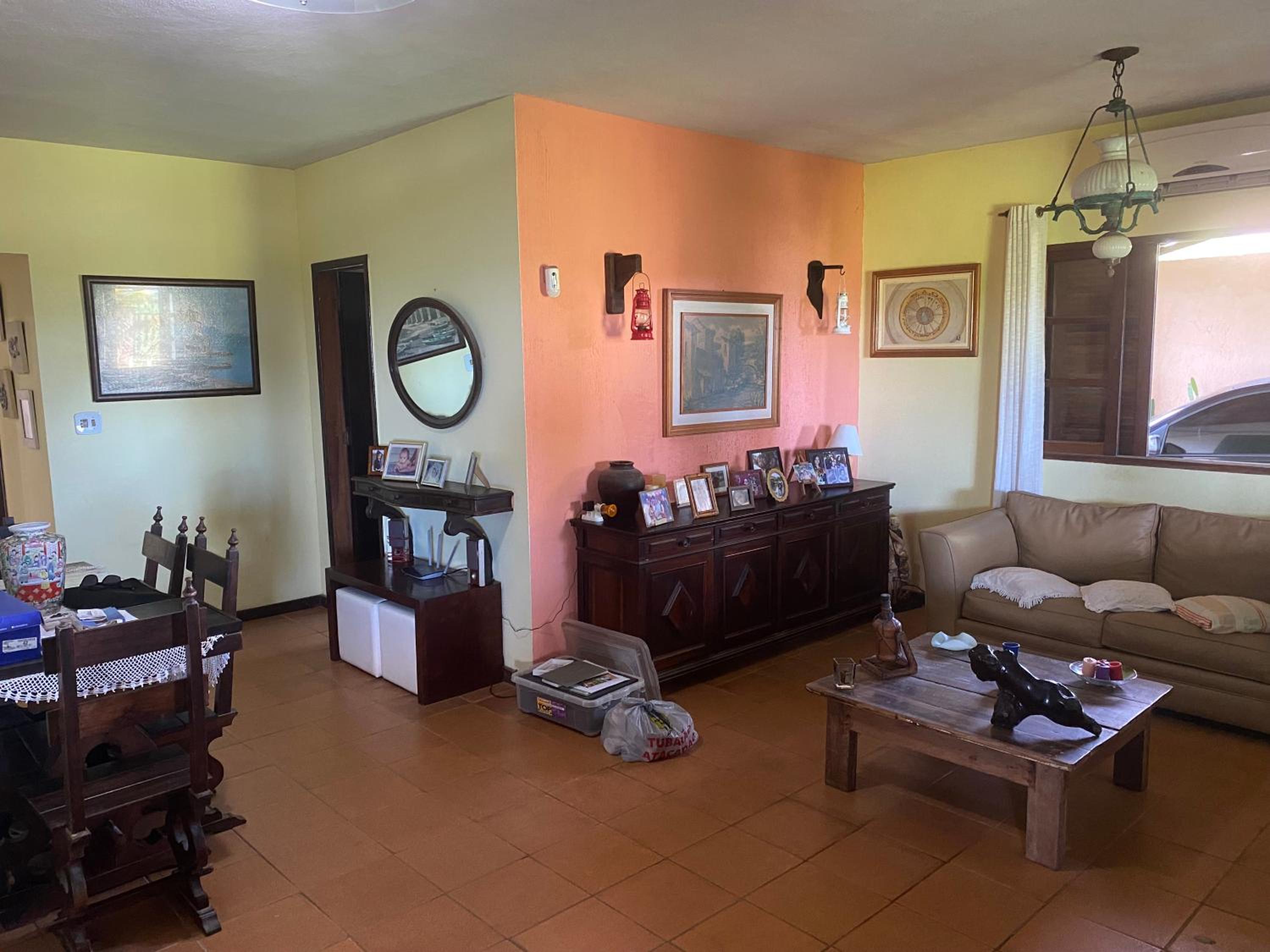 Casa de seis suites na beira do mar