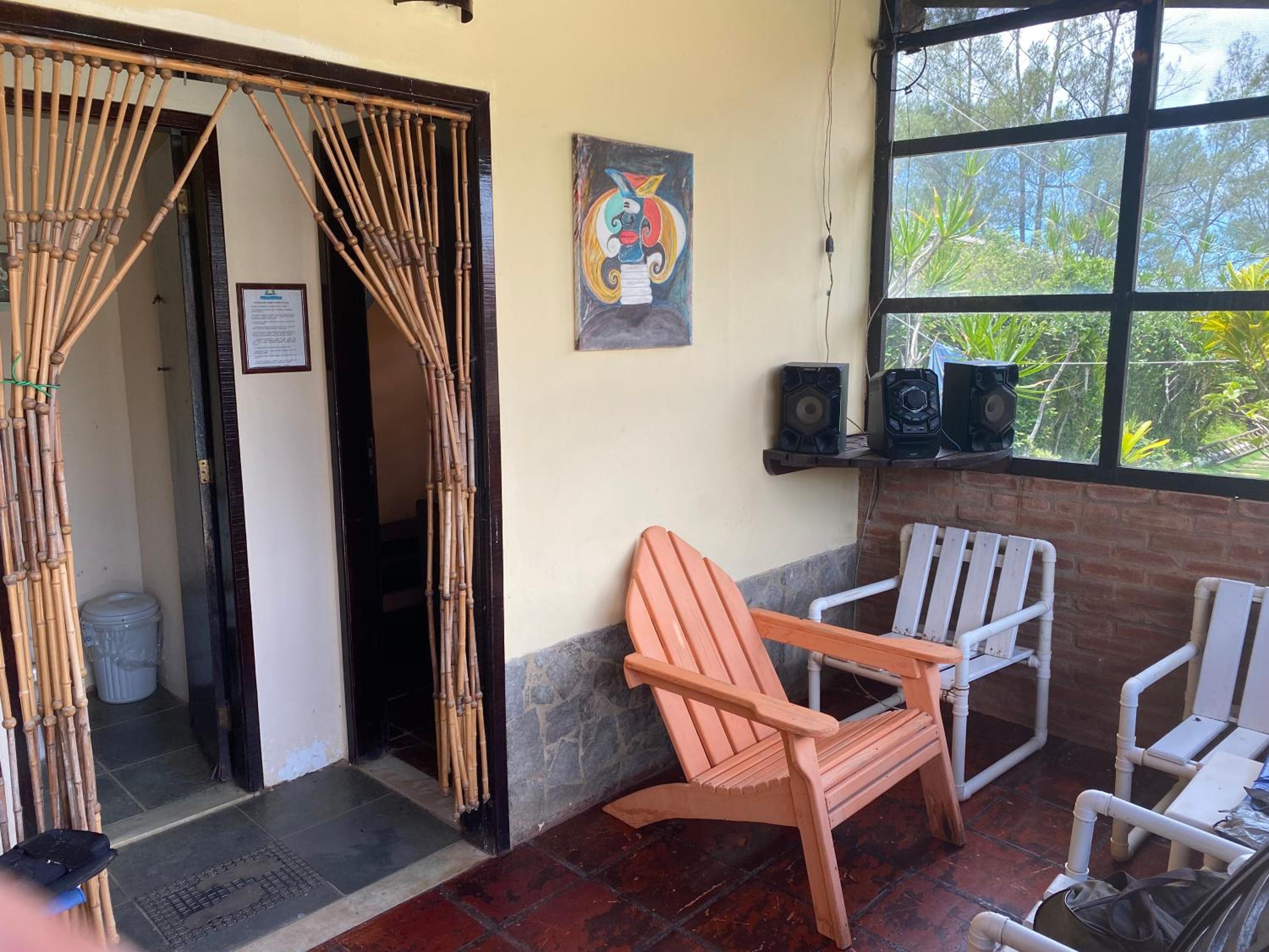 Casa de seis suites na beira do mar