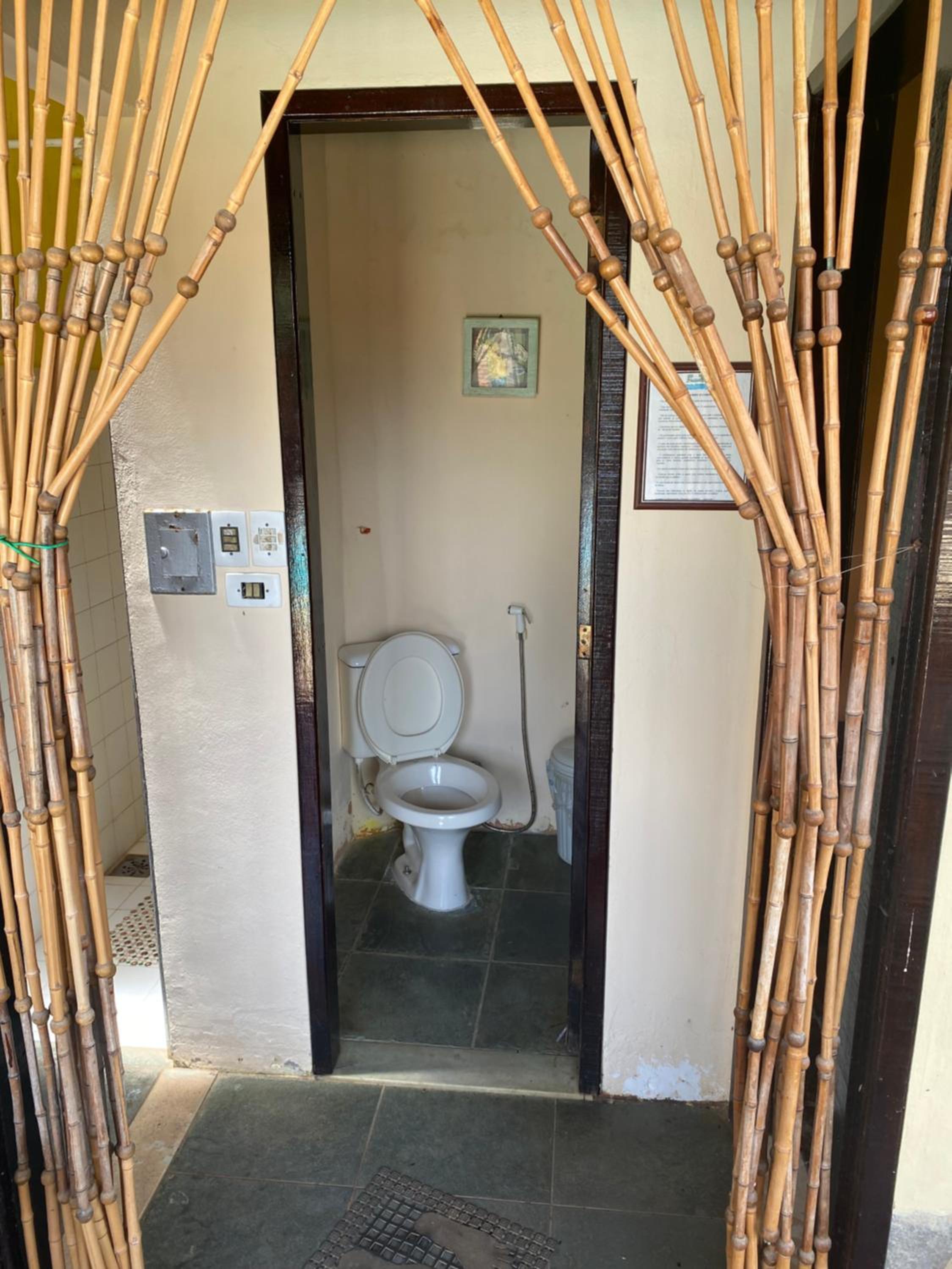 Casa de seis suites na beira do mar