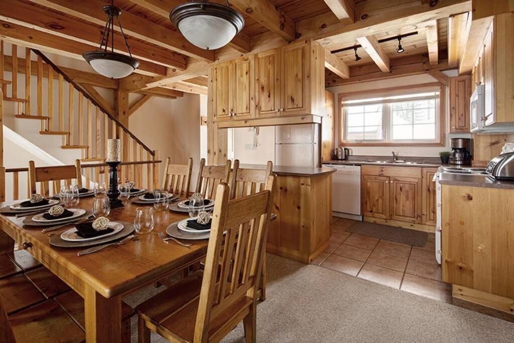 Alpine Timber Luxury Chalet w/Hot Tub