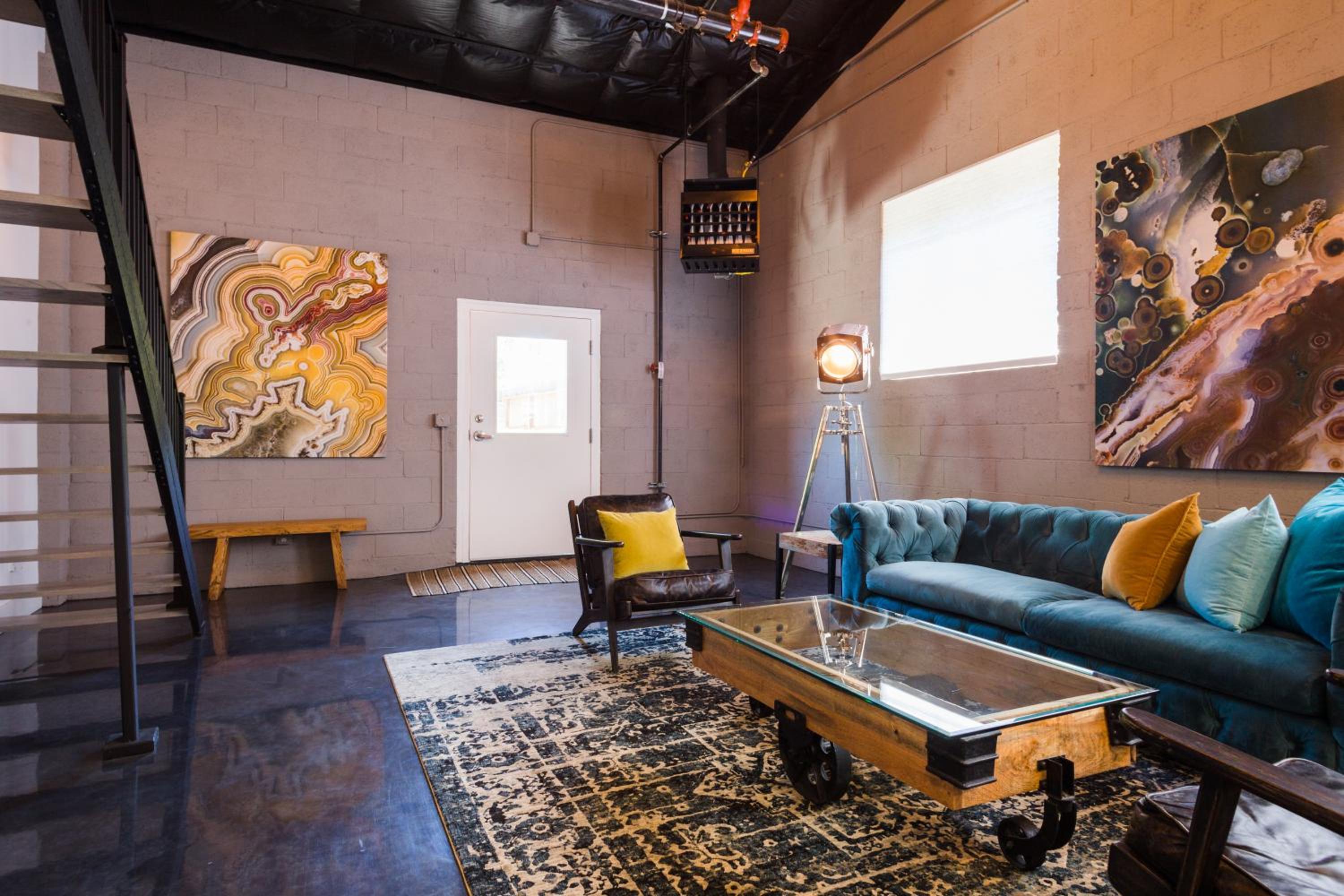lounge