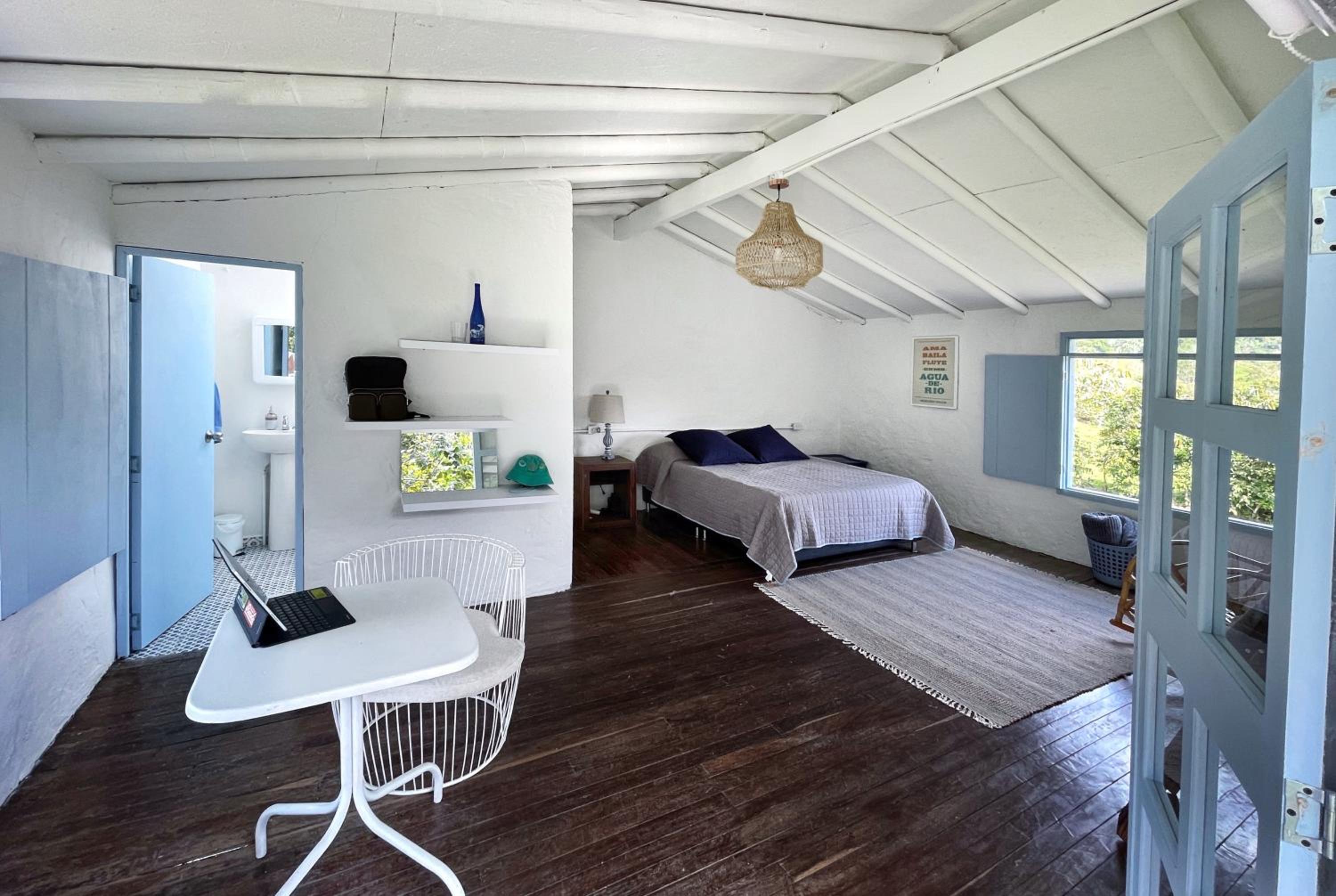 Hermosa Casa frente al Río