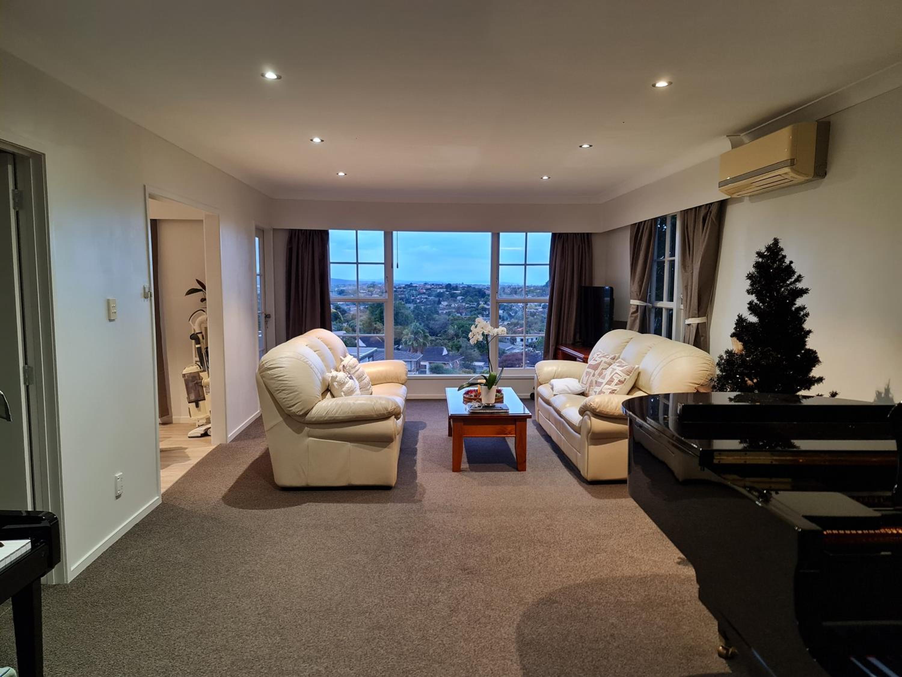 Hillcrest Villa