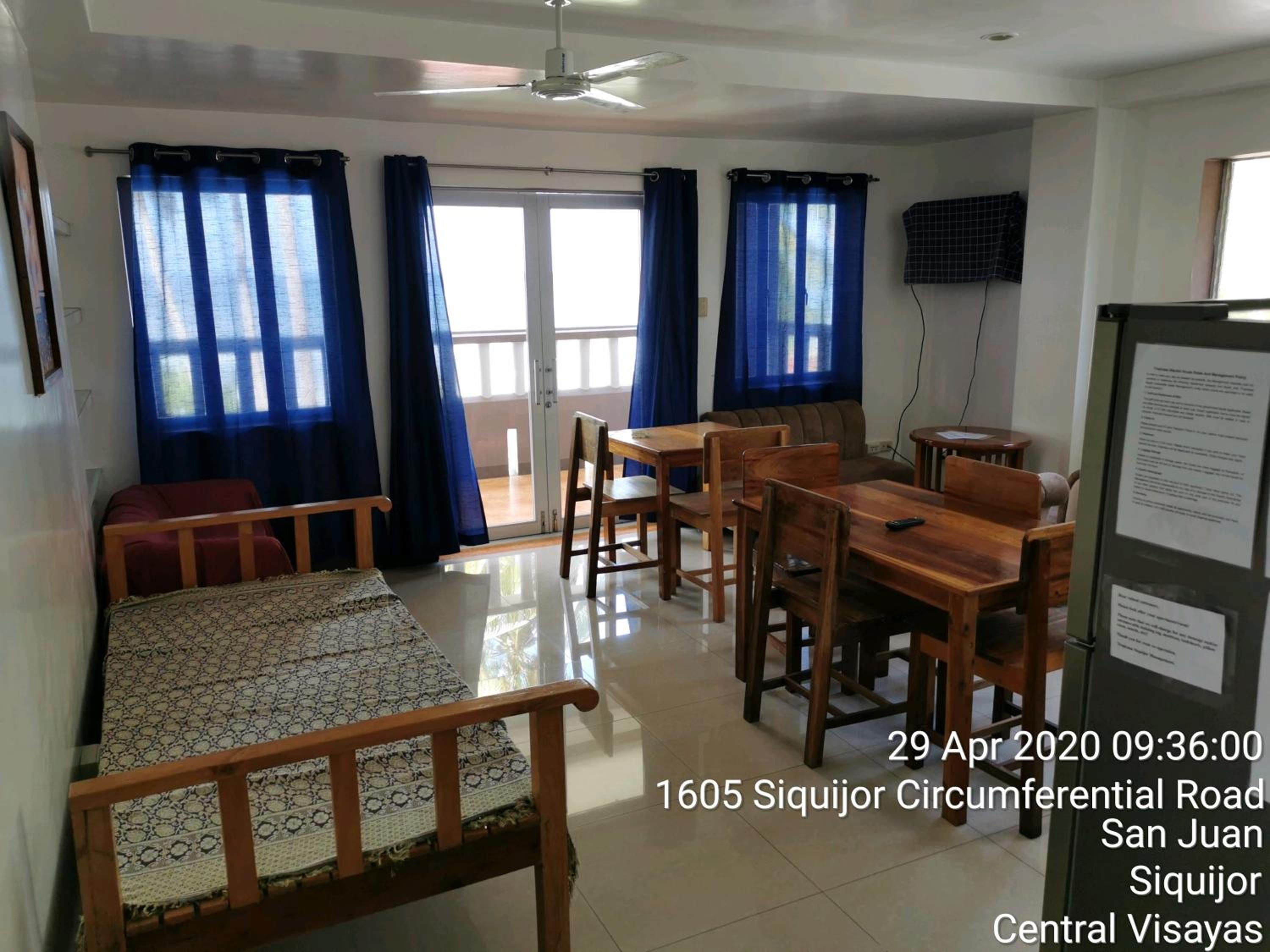 Tropicasa Siquijor Seafront Guest House