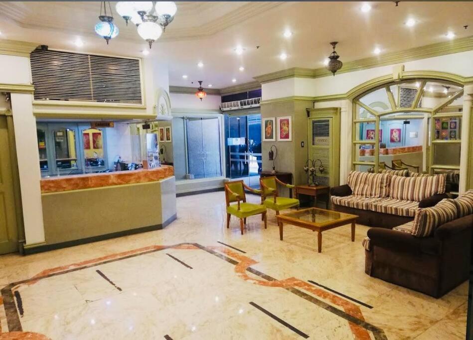 Citadel Inn A2 Makati Central Nightlife