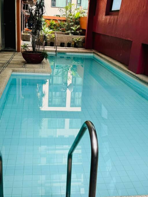 Citadel Inn A2 Makati Central Nightlife