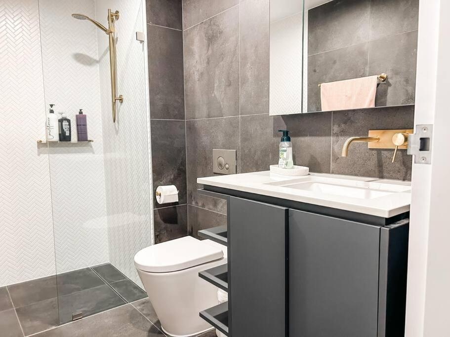 Metropol - CBD pool Sleeps 7