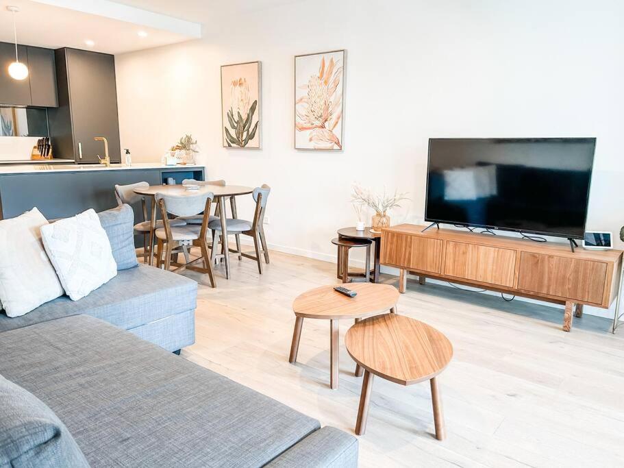 Metropol - CBD pool Sleeps 7